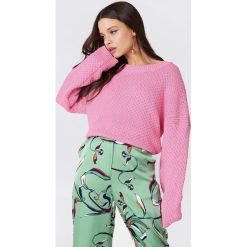 Swetry klasyczne damskie: Samsoe & Samsoe Sweter Lina O-N – Pink