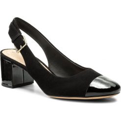 Sandały CLARKS - Orabella Meg 261342314 Black Combination Suede. Czarne klapki damskie Clarks, bez wzorów, ze skóry, bez obcasa, na obcasie. W wyprzedaży za 229,00 zł.