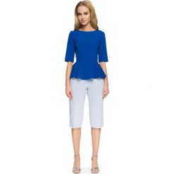 Voleta bluzka z falbanką - chabrowa. Niebieskie bluzki damskie Stylove, s, bez wzorów, z elastanu, wizytowe, z falbankami, bez rękawów. Za 99,00 zł.