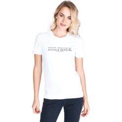 Tommy Hilfiger Kacy Koszulka Biały. Białe koszulki damskie TOMMY HILFIGER, m, z nadrukiem, z bawełny, bez kołnierzyka, z krótkim rękawem. Za 175,95 zł.