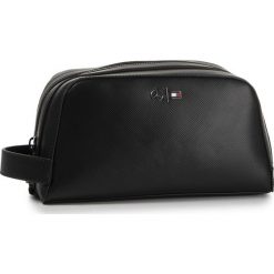 Kosmetyczka TOMMY HILFIGER - 2 Mb Washbag AM0AM05397 BDS. Czarne kosmetyczki męskie TOMMY HILFIGER, bez wzorów, ze skóry. Za 449,00 zł.