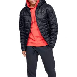 Under Armour Insulated Hooded Jacket 1342740-001. Czarne kurtki męskie Under Armour, s, bez wzorów, z nylonu, bez kaptura. W wyprzedaży za 549,99 zł.