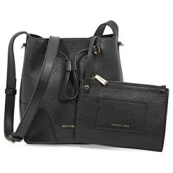 Michael Kors Torebka Czarna. Czarne torebki klasyczne damskie Michael Kors, bez wzorów, bez dodatków. Za 1289,00 zł.
