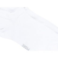 More - Stopki Casual (2-pack). Białe skarpetki damskie marki More, z elastanu. W wyprzedaży za 9,90 zł.