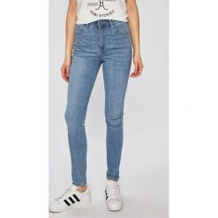 Vero Moda - Jeansy Sophia. Niebieskie jeansy damskie Vero Moda, s, z podwyższonym stanem. W wyprzedaży za 69,90 zł.