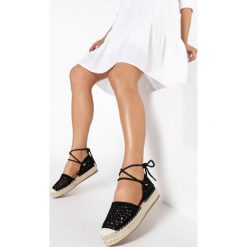 Czarne Ażurowe Espadryle Lamithyia. Czarne espadryle damskie Born2be, bez wzorów, bez obcasa. W wyprzedaży za 89,99 zł.