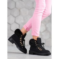 Tekstylne botki z futerkiem vices. Botki damskie vices, bez obcasa, bez zapięcia. Za 129,00 zł.
