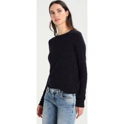 Whistles ANNIE SPARKLE Sweter navy. Niebieskie swetry klasyczne damskie marki Whistles, z wiskozy. Za 359,00 zł.