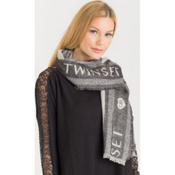 CHUSTA TWINSET U&B. Szare szaliki damskie Twinset U&B, bez wzorów, z materiału. Za 349,00 zł.