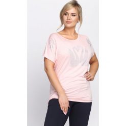 Różowa Bluzka Far Away Eyes. Czerwone bluzki damskie marki Born2be, l. Za 39,99 zł.