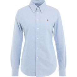 Polo Ralph Lauren HARPER CUSTOM FIT Koszula blue. Szare koszulki polo damskie marki U.S. Polo, s, z bawełny, casualowe, z klasycznym kołnierzykiem, z długim rękawem. Za 439,00 zł.