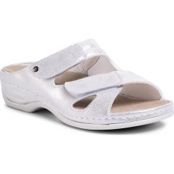 Klapki BERKEMANN - Janna 01027 Silber 158. Szare klapki damskie Berkemann, bez wzorów, ze skóry, bez obcasa. W wyprzedaży za 339,00 zł.