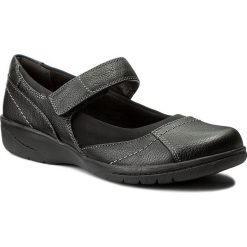 Półbuty CLARKS - Cheyn Web 261299734 Black. Czarne półbuty damskie Clarks, bez wzorów, ze skóry, bez obcasa, na płaskiej podeszwie, bez zapięcia. W wyprzedaży za 219,00 zł.