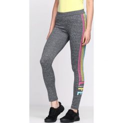 Szare Legginsy Adventitious. Szare legginsy we wzory Born2be, l, z materiału. Za 19,99 zł.