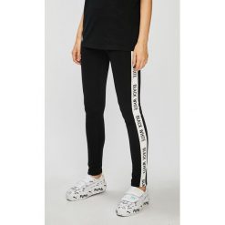 Jacqueline de Yong - Legginsy. Czarne legginsy marki Jacqueline de Yong, s, z elastanu. W wyprzedaży za 49,90 zł.