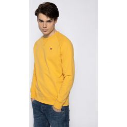 Bluza Levi's® RedTab Original Housemark Icon Crew 56176-0016. Żółte bluzy męskie s, bez wzorów, bez kołnierzyka, bez rękawów, bez kaptura. W wyprzedaży za 209,00 zł.