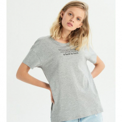 T-shirt z zabawnym hasłem - Jasny szar. Szare t-shirty damskie Sinsay, l. Za 19,99 zł.