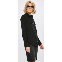 Calvin Klein Jeans - Koszula. Czarne bluzki damskie marki Calvin Klein Jeans, s, z bawełny, klasyczne, z klasycznym kołnierzykiem, z długim rękawem. W wyprzedaży za 269,90 zł.