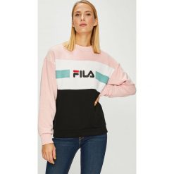 Fila - Bluza Angela Crew. Szare bluzy rozpinane damskie Fila, l, z nadrukiem, z bawełny, bez kaptura. W wyprzedaży za 259,90 zł.