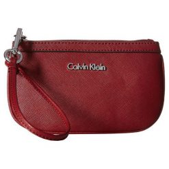 Calvin Klein Elegancka Czerwona Torebka Saffiano Opaska. Czerwone torebki klasyczne damskie marki Calvin Klein. W wyprzedaży za 292,00 zł.