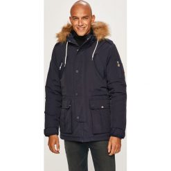 Ellesse - Kurtka. Zielone płaszcze męskie Ellesse, m, bez wzorów, z poliesteru, krótkie, z kapturem. W wyprzedaży za 399,90 zł.