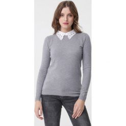 Szary Sweter Aliana. Szare swetry damskie Born2be, na jesień, s, z haftami, eleganckie, bez rękawów, długie, bez kaptura. Za 79,99 zł.