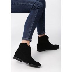 Czarne Kowbojki Joyfresh. Czarne botki damskie Born2be, z okrągłym noskiem, za kostkę, bez obcasa, na płaskiej podeszwie, bez zapięcia. Za 129,99 zł.
