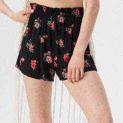 Wzorzyste szorty - Różowy. Różowe szorty damskie Sinsay, s, bez wzorów. Za 39,99 zł.