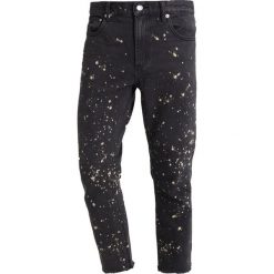 Jeansy męskie regular: Obey Clothing NEW THREAT CUT Jeansy Straight Leg bleached black
