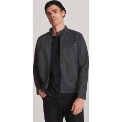 Rozpinana bluza ze stójką - Szary. Szare bluzy męskie Reserved, s, bez wzorów, ze stójką, bez rękawów, bez kaptura. Za 139,99 zł.