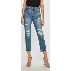 Guess Jeans - Jeansy The It Girl. Szare jeansy damskie Guess Jeans, z podwyższonym stanem. W wyprzedaży za 429,90 zł.
