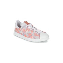 Buty Victoria DEPORTIVO TEXTILE CUIR. Różowe trampki i tenisówki damskie Victoria, bez wzorów, bez zapięcia. Za 207,20 zł.