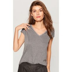 T-shirty damskie: Koszulka z brokatowym zdobieniem - Szary