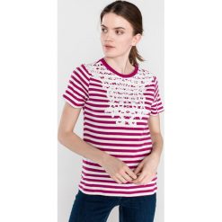 Vero Moda Mona Koszulka Różowy. Różowe koszulki damskie Vero Moda, m, w paski, z bawełny, bez kołnierzyka, z krótkim rękawem. Za 97,95 zł.
