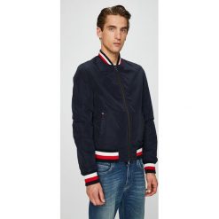 Tommy Hilfiger - Kurtka bomber skórzana dwustronna. Czarne płaszcze męskie TOMMY HILFIGER, s, bez wzorów, z bawełny, krótkie, bez kaptura. W wyprzedaży za 799,90 zł.