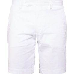 Polo Ralph Lauren Szorty white. Białe spodnie męskie Polo Ralph Lauren, m, bez wzorów, z elastanu. W wyprzedaży za 349,30 zł.