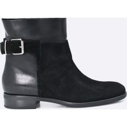 Gino Rossi - Botki. Czarne buty zimowe damskie Gino Rossi, z materiału, z okrągłym noskiem, na obcasie. W wyprzedaży za 249,90 zł.