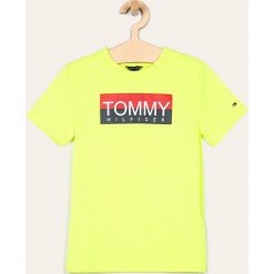 Tommy Hilfiger - T-shirt dziecięcy 128-176 cm. Białe t-shirty chłopięce TOMMY HILFIGER, z nadrukiem, z bawełny, bez rękawów. W wyprzedaży za 159,90 zł.