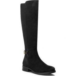 Oficerki TOMMY HILFIGER - Th Buckle High Boot FW0FW03065 Black 990. Czarne buty zimowe damskie marki TOMMY HILFIGER, z materiału, przed kolano, na wysokim obcasie, na obcasie. Za 849,00 zł.