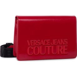 Torebka VERSACE JEANS COUTURE - E1VVBBM7 71412 500. Czerwone listonoszki damskie Versace Jeans Couture, bez wzorów, z jeansu, bez dodatków. Za 769,00 zł.