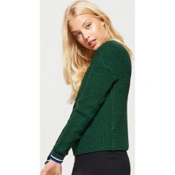Sweter o drobnym splocie - Khaki. Brązowe bez kategorii Cropp, s, ze splotem. Za 59,99 zł.