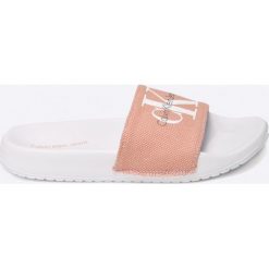 Calvin Klein Jeans - Klapki Chantal Heavy Canvas. Różowe klapki damskie marki Calvin Klein Jeans, z jeansu. Za 229,90 zł.