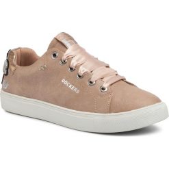 Sneakersy DOCKERS - 44MA206-680760 Rose. Różowe półbuty damskie DOCKERS, bez wzorów, ze skóry ekologicznej, bez obcasa, na płaskiej podeszwie, bez zapięcia. W wyprzedaży za 139,00 zł.