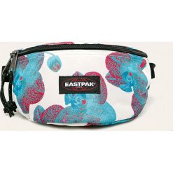 Eastpak - Nerka. Niebieskie nerki damskie Eastpak, w paski, z poliesteru, małe, bez dodatków. Za 99,90 zł.