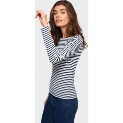 Bawełniany top w paski. Bluzki damskie Greenpoint, w paski, z bawełny, bez kołnierzyka. Za 29,99 zł.
