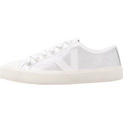 Trampki damskie slip on: Veja WATA Tenisówki i Trampki silver/white