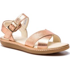 Sandały CLARKS - Skylark Pure K 261423026 Bronze. Różowe sandały dziewczęce Clarks, ze skóry ekologicznej, bez zapięcia. Za 219,00 zł.