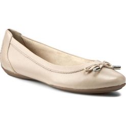 Baleriny GEOX - D Charlene A D32Y7A 00043 C6738 Lt Taupe. Brązowe baleriny damskie lakierowane Geox, ze skóry, na płaskiej podeszwie. W wyprzedaży za 199,00 zł.