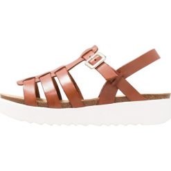 Rzymianki damskie: Kickers LANOU Sandały na platformie marron