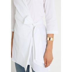 Bluzki asymetryczne: Stefanel CAMICIA CON FIOCCO Bluzka optical white
